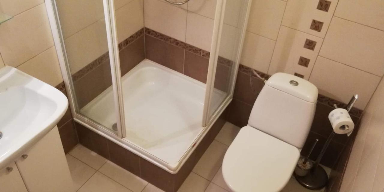Dwor Komorowo Ngoại thất bức ảnh